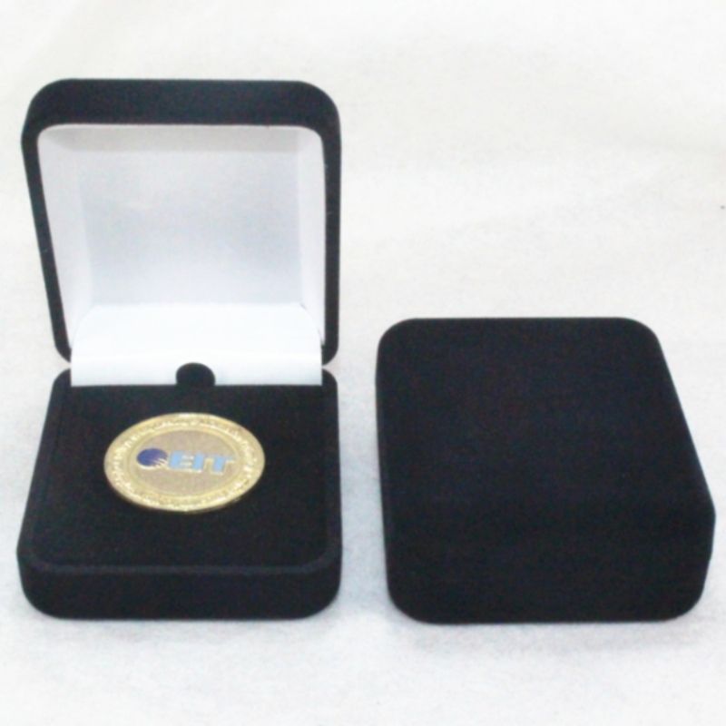 Caja de terciopelo F - 05, para anillos, insignias y monedas pequeñas, mm.55 * 70 * 26, aproximadamente 35 G.