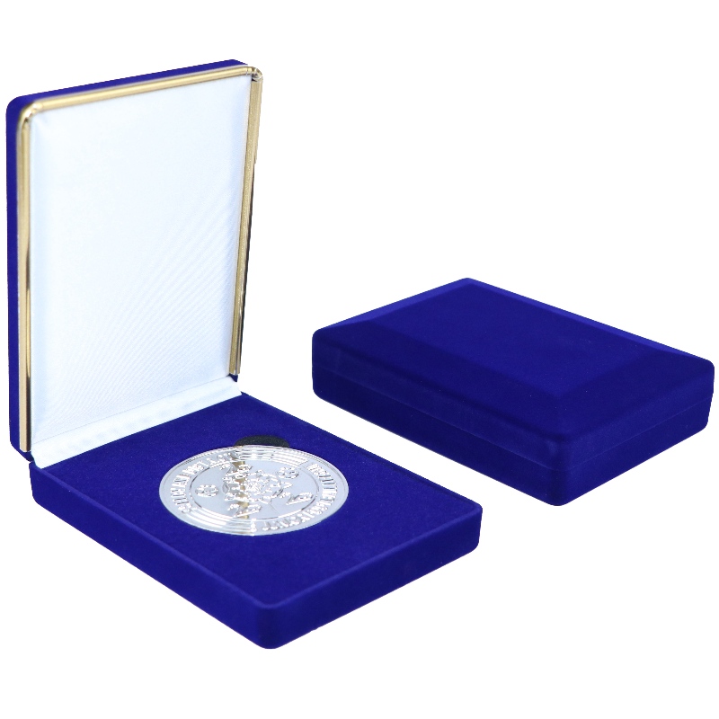 Caja de terciopelo negro y rojo al por mayor personalizado D-15 para moneda, collar y medalla
